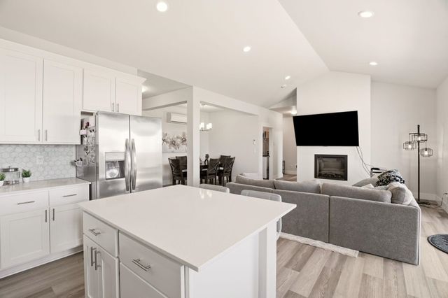 5949 S Sherri Lea Rd, Spokane, WA 99224