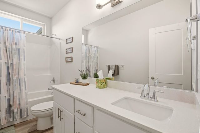 5949 S Sherri Lea Rd, Spokane, WA 99224