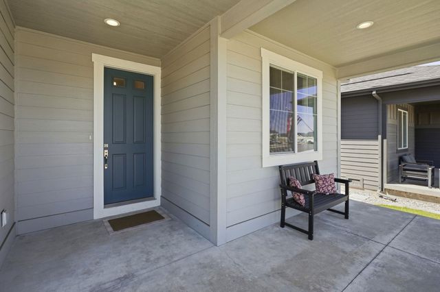 5949 S Sherri Lea Rd, Spokane, WA 99224