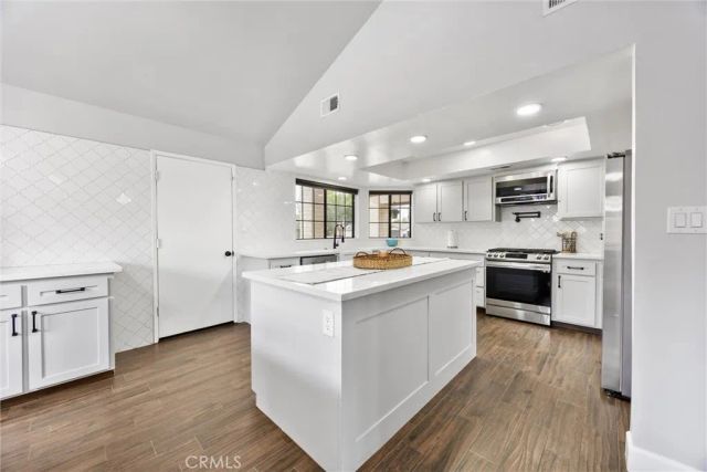 10906 Dee Dee Avenue, Bakersfield, CA 93312