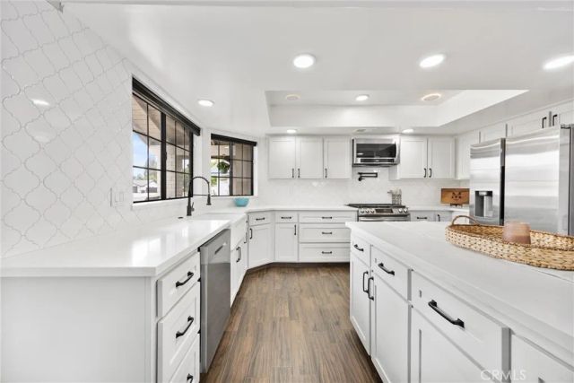 10906 Dee Dee Avenue, Bakersfield, CA 93312