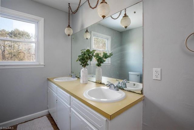 221 Delk Road, Lexington, NC 27292