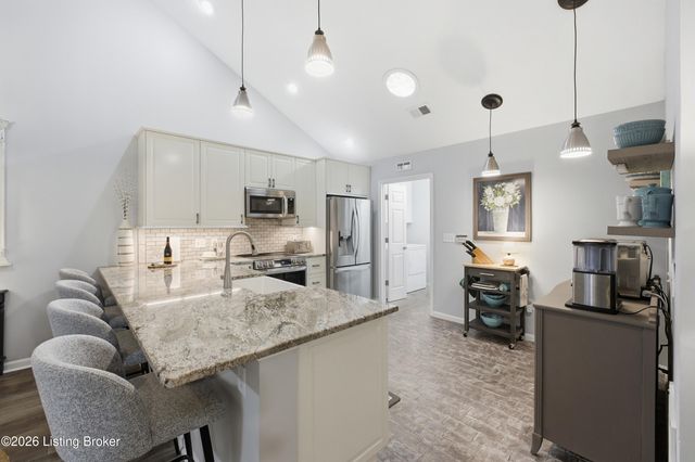 407 Baines Way, Louisville, KY 40245