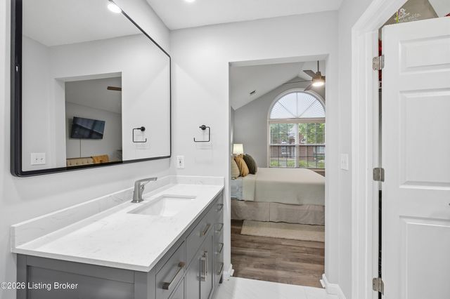 407 Baines Way, Louisville, KY 40245