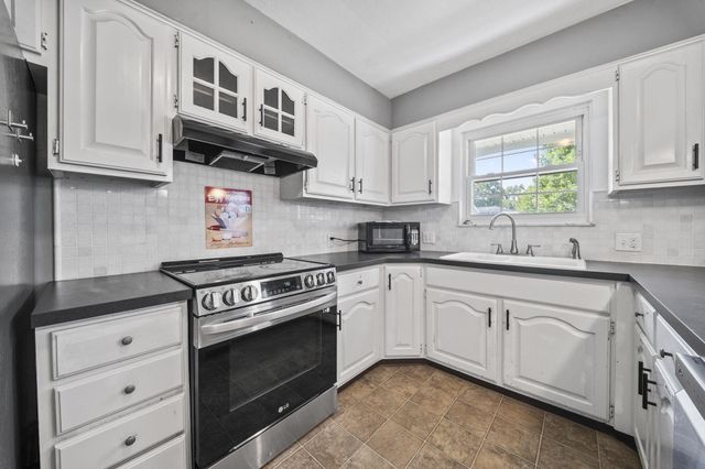 3148 Kingswood Drive, Grove City, OH 43123