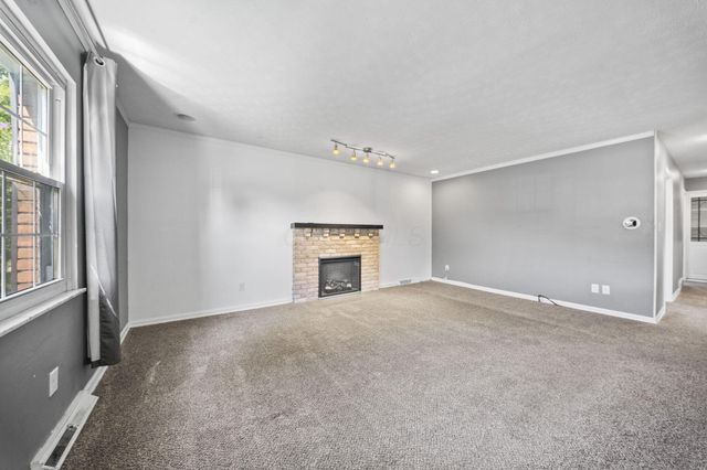 3148 Kingswood Drive, Grove City, OH 43123