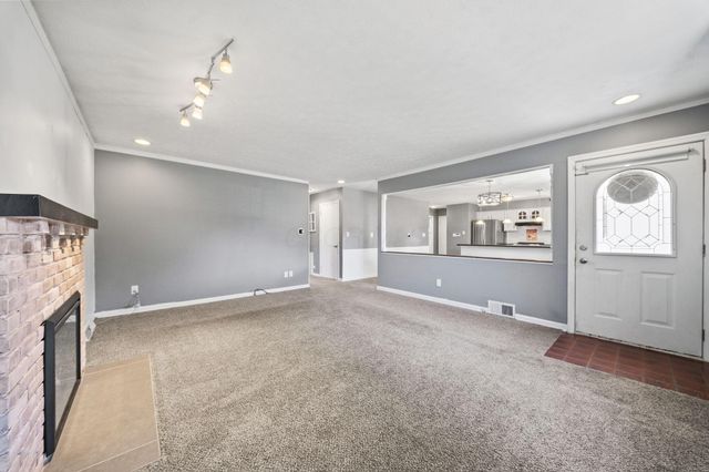 3148 Kingswood Drive, Grove City, OH 43123
