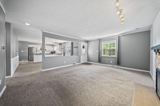 3148 Kingswood Drive, Grove City, OH 43123