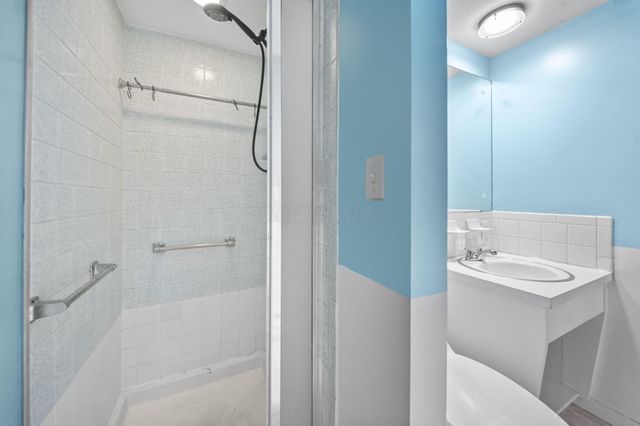 3148 Kingswood Drive, Grove City, OH 43123