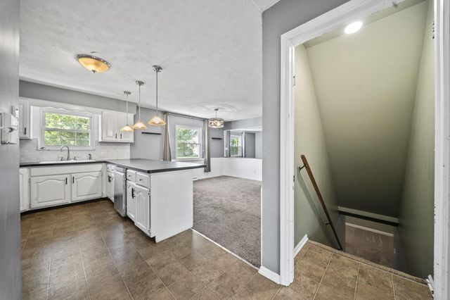 3148 Kingswood Drive, Grove City, OH 43123