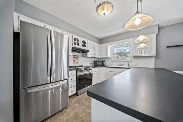 3148 Kingswood Drive, Grove City, OH 43123