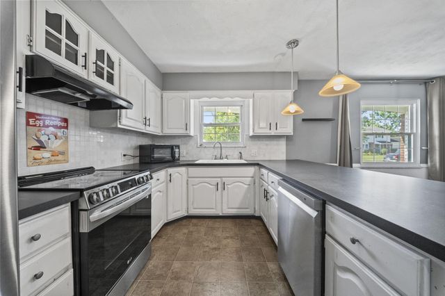 3148 Kingswood Drive, Grove City, OH 43123