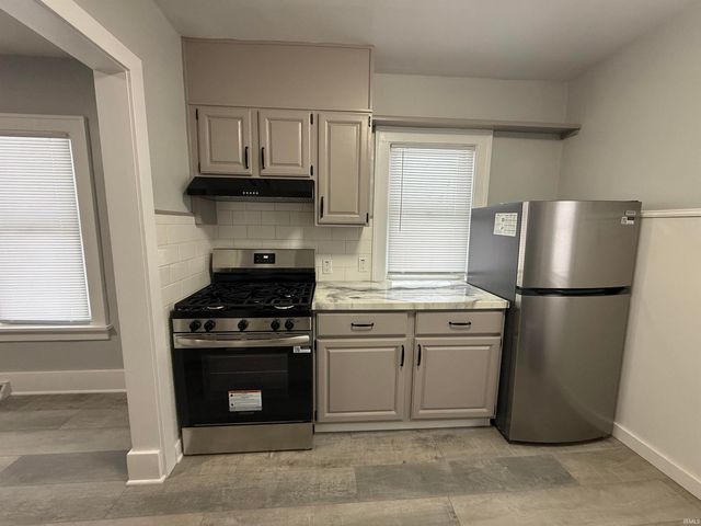 817 E Eckman Street, South Bend, IN 46614