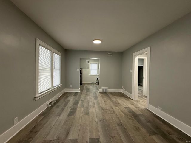 817 E Eckman Street, South Bend, IN 46614