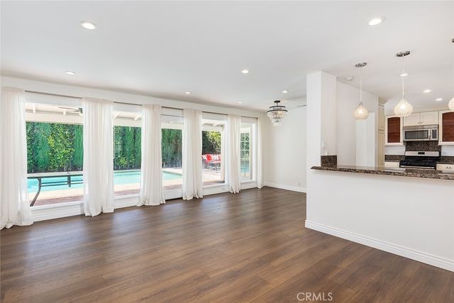 1030 Cynthia Avenue, Pasadena, CA 91107