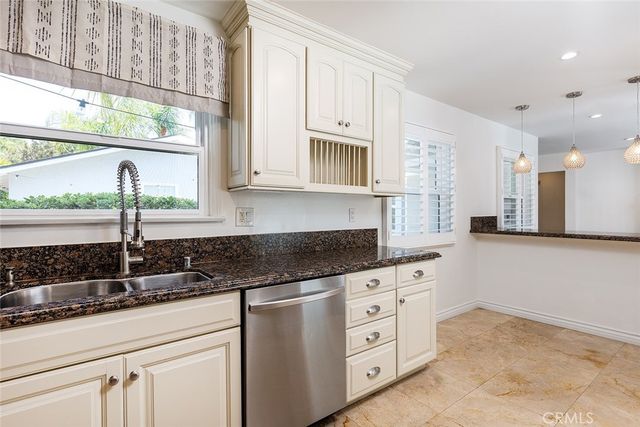 1030 Cynthia Avenue, Pasadena, CA 91107