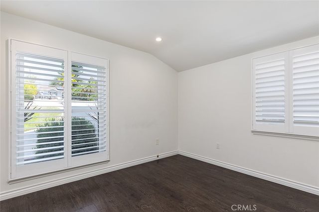 1030 Cynthia Avenue, Pasadena, CA 91107