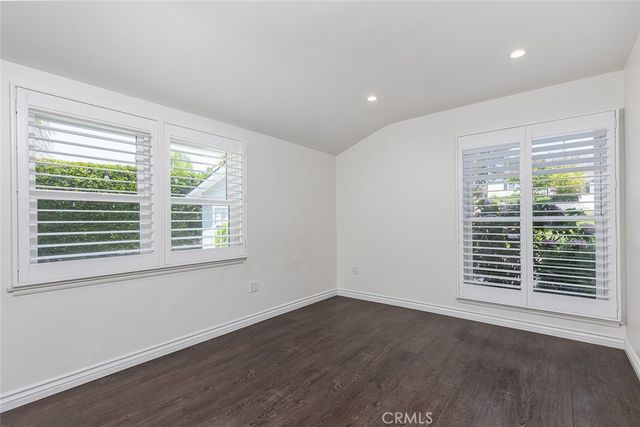 1030 Cynthia Avenue, Pasadena, CA 91107