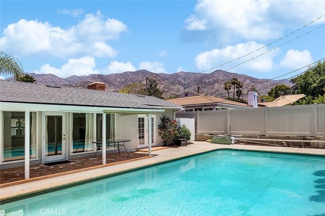 1030 Cynthia Avenue, Pasadena, CA 91107