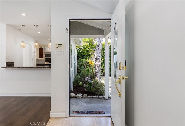 1030 Cynthia Avenue, Pasadena, CA 91107