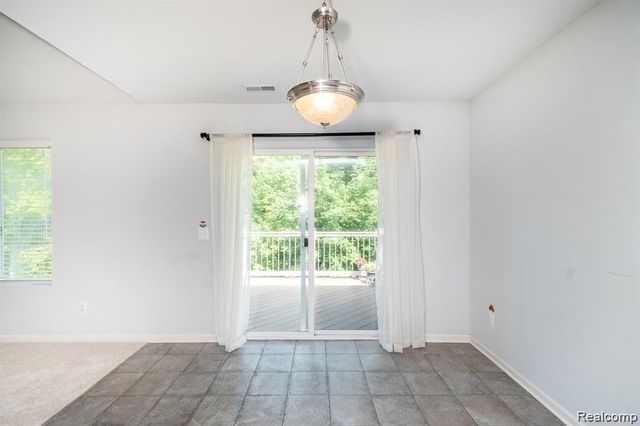 29406 Woodpark Circle, Warren, MI 48092