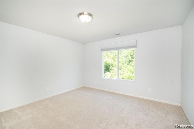 29406 Woodpark Circle, Warren, MI 48092