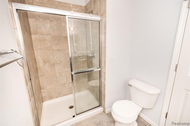 29406 Woodpark Circle, Warren, MI 48092