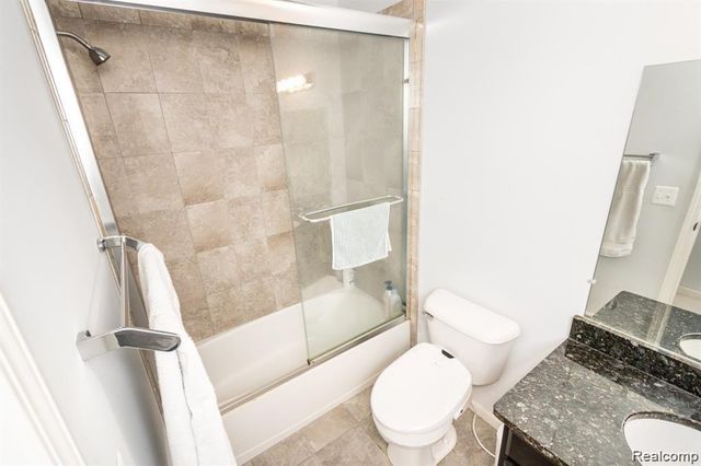 29406 Woodpark Circle, Warren, MI 48092