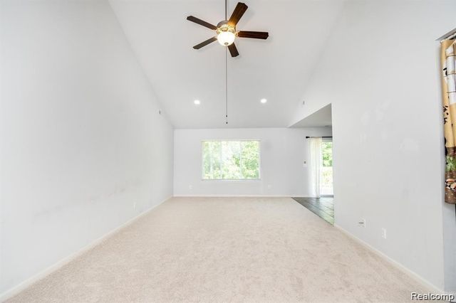 29406 Woodpark Circle, Warren, MI 48092