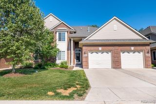 29406 Woodpark Circle, Warren, MI 48092