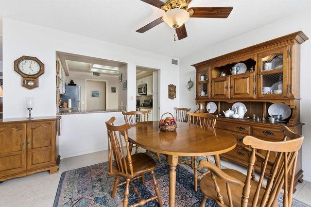 126 Lakeshore Drive 526, North Palm Beach, FL 33408