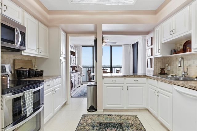 126 Lakeshore Drive 526, North Palm Beach, FL 33408