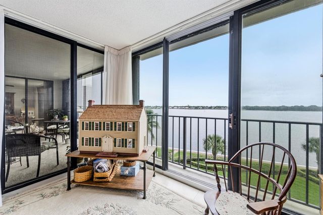 126 Lakeshore Drive 526, North Palm Beach, FL 33408