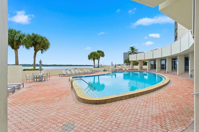 126 Lakeshore Drive 526, North Palm Beach, FL 33408