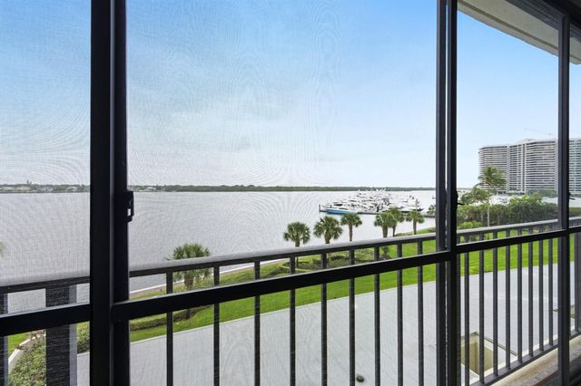 126 Lakeshore Drive 526, North Palm Beach, FL 33408