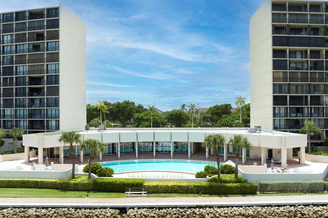 126 Lakeshore Drive 526, North Palm Beach, FL 33408