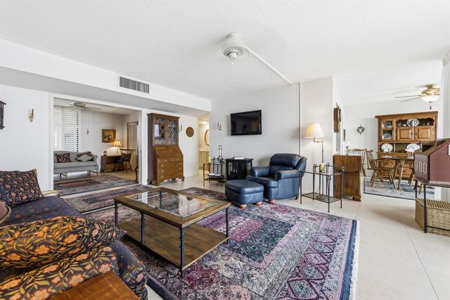 126 Lakeshore Drive 526, North Palm Beach, FL 33408