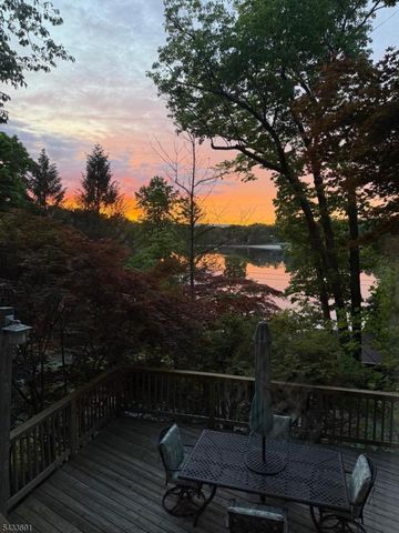 57 Lakeside Dr, Vernon Twp., NJ 07461