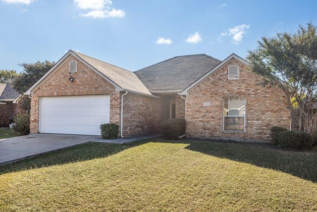 610 Brenna Road, Waxahachie, TX 75165