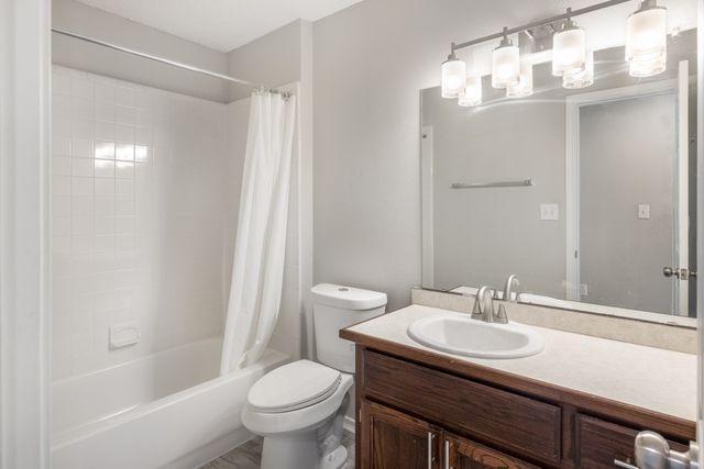 610 Brenna Road, Waxahachie, TX 75165