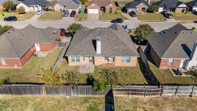610 Brenna Road, Waxahachie, TX 75165