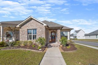 744 Conway Village Blvd, Gonzales, LA 70737
