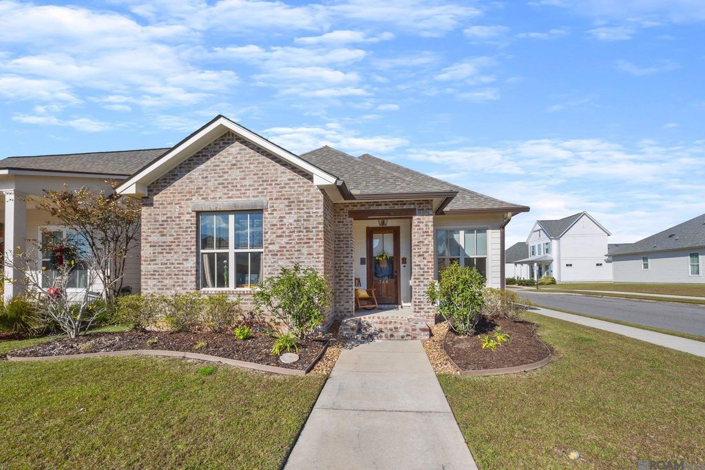 744 Conway Village Blvd, Gonzales, LA 70737