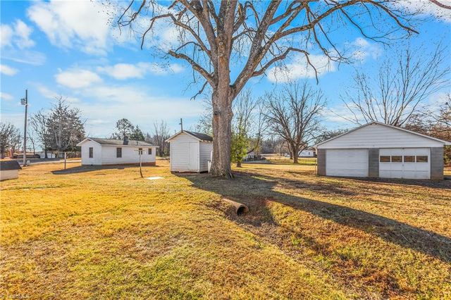 2450 E US HIGHWAY 64, Mocksville, NC 27028