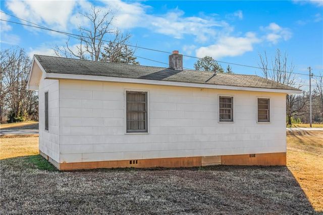 2450 E US HIGHWAY 64, Mocksville, NC 27028