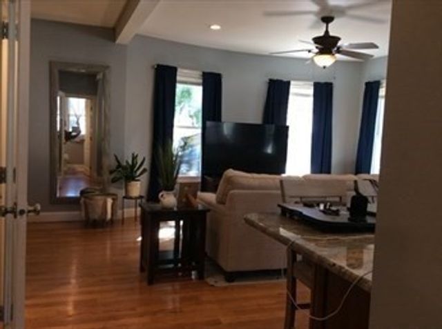 65 Independence Ave 1, Quincy, MA 02169