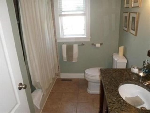 65 Independence Ave 1, Quincy, MA 02169