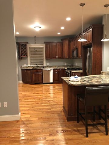 65 Independence Ave 1, Quincy, MA 02169