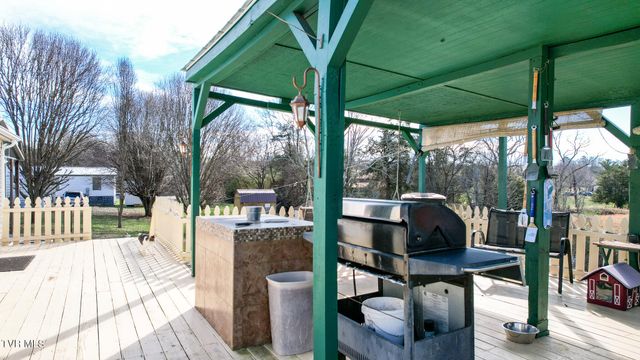 736 Susong Memorial Road, Greeneville, TN 37743