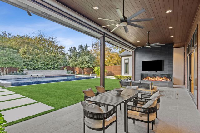 4447 Taos Road, Dallas, TX 75209